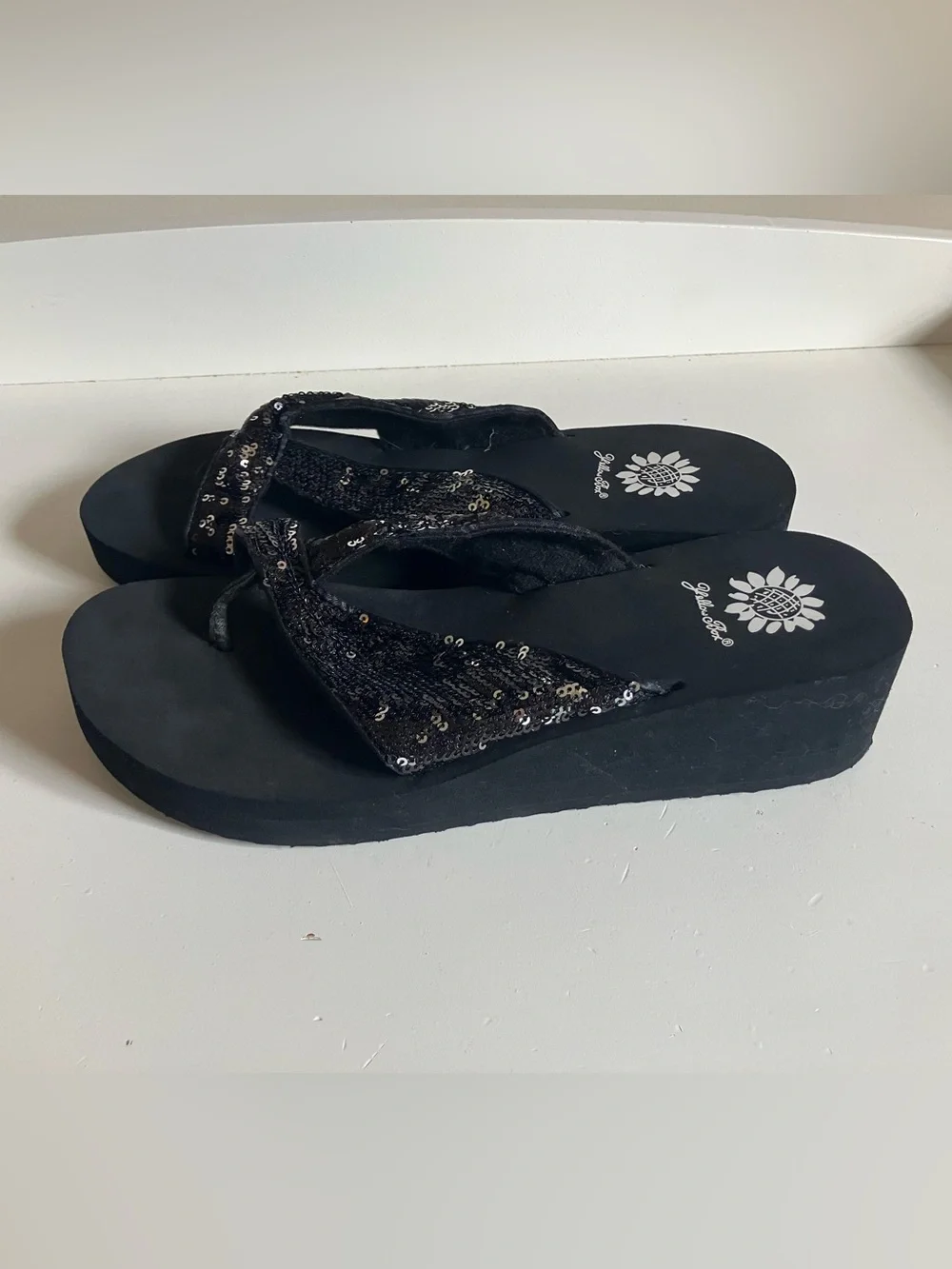 Sparkly Platform Sandals Size 8 - Picture 2 of 3